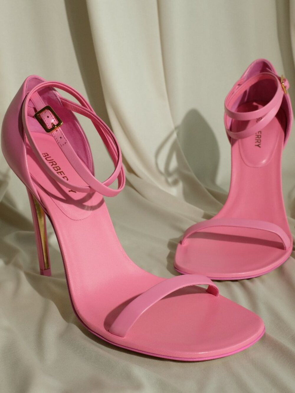 Burberry Octavia 100mm Pink Leather Strap Sandals Gold Accents Size EUR39 US8